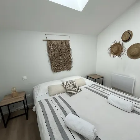 Apartment Appart-hotel N 3 Avec Terrasse, Piscine, Petit-dejeuner Et Parking Prive *